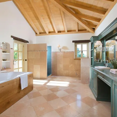 Lou By Interhome Vila *